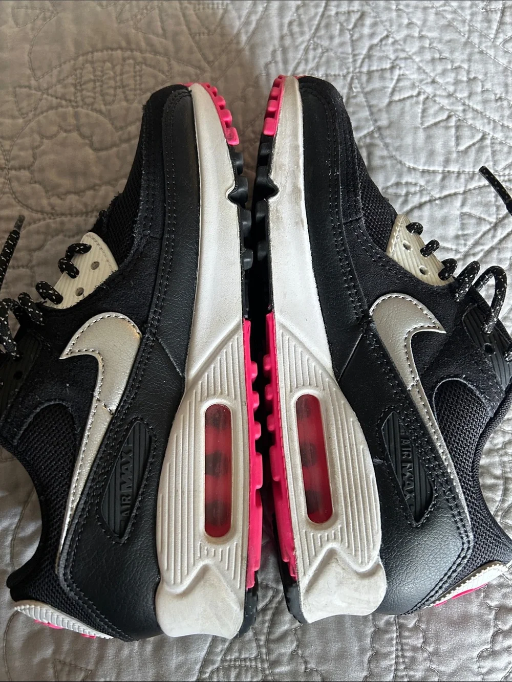 Nike lightweight sneakers